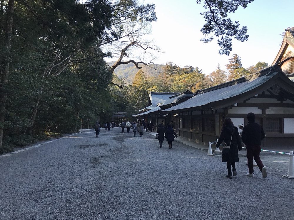 Goshuin and Jingu Taima — A Pilgrimage Keepsake and the Household Amulet of Ise