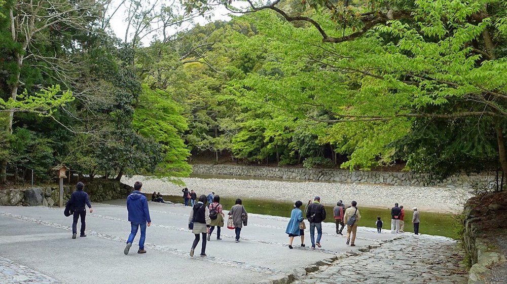 五十鈴川と御手洗場｜清流で心身を清める習わし