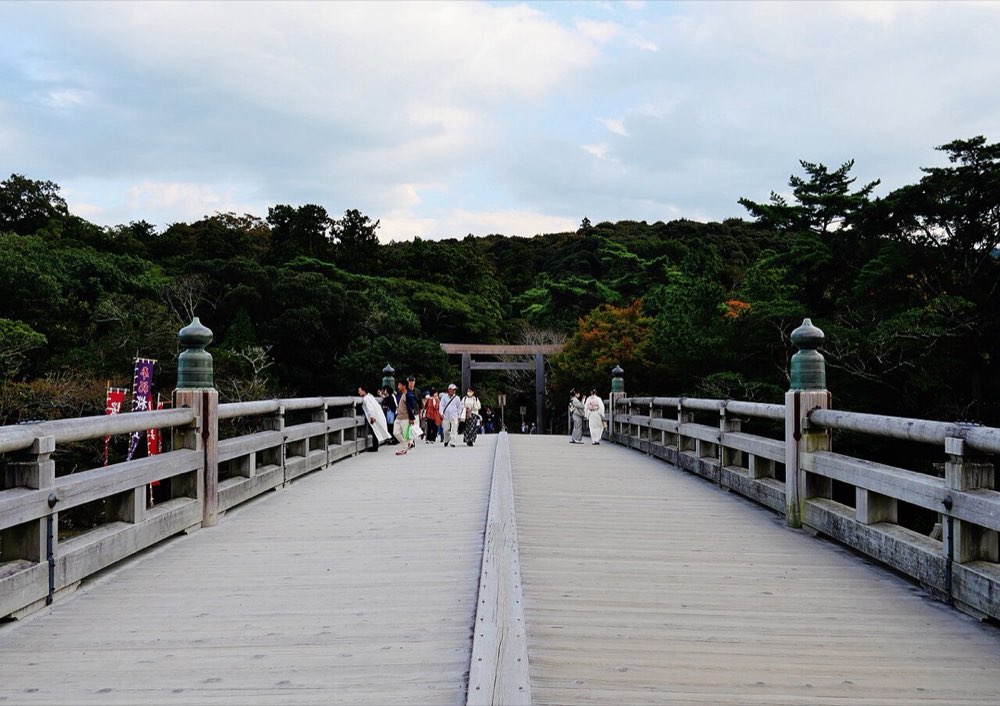 The Uji Bridge — Crossing from the Everyday World into the Sacred